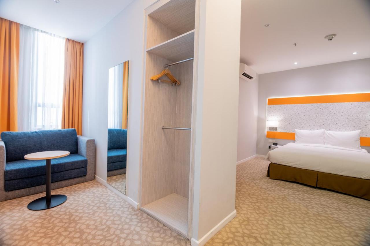 Holiday Inn Express & Suites Johor Bahru By Ihg エクステリア 写真
