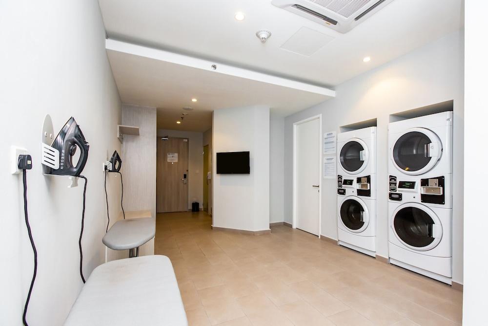 Holiday Inn Express & Suites Johor Bahru By Ihg エクステリア 写真