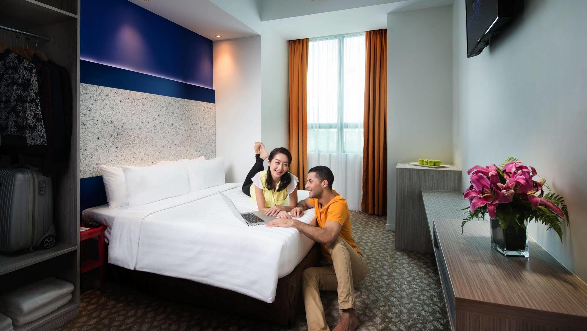Holiday Inn Express & Suites Johor Bahru By Ihg エクステリア 写真